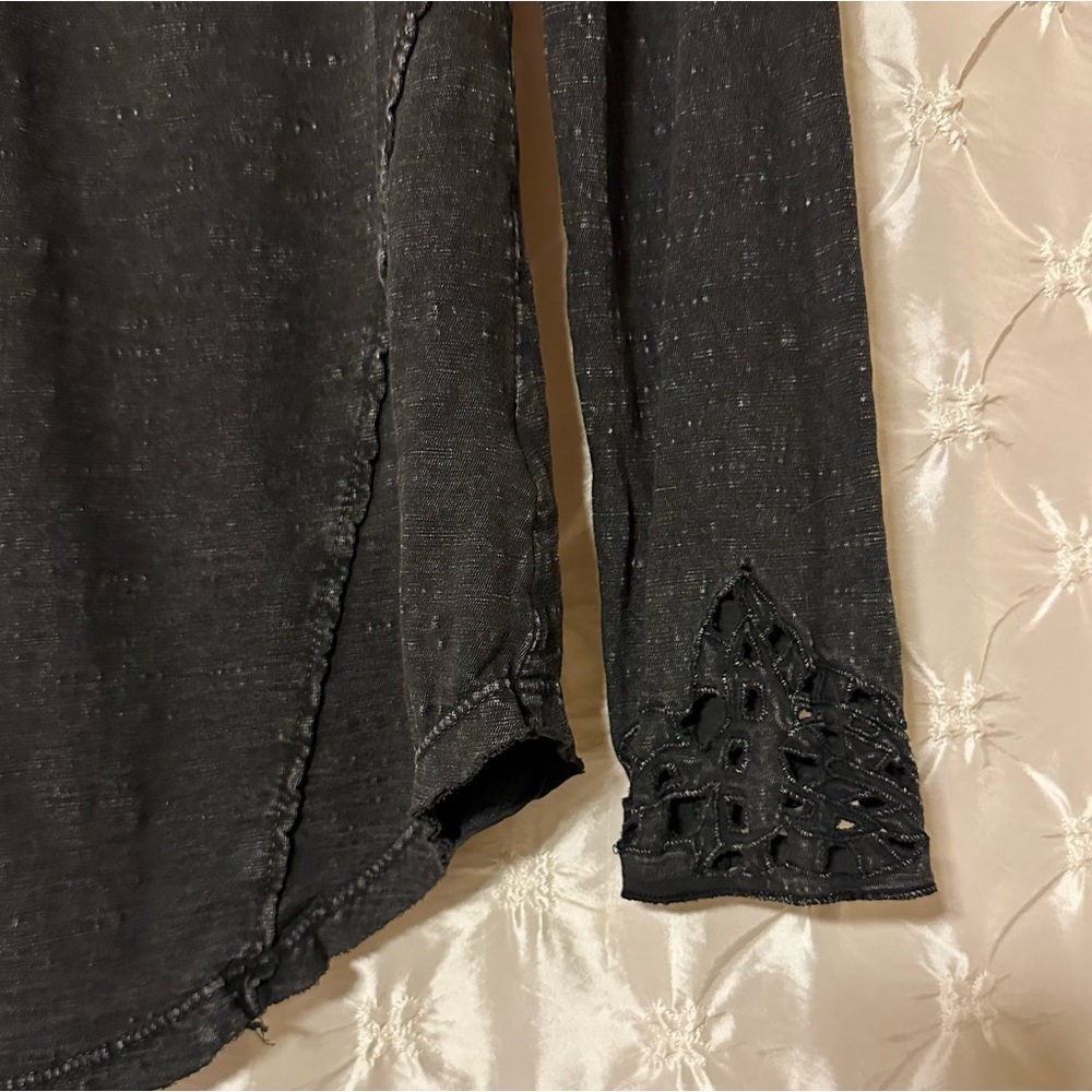 Free People Luna Long Sleeve Henley Shirt Boho Cut-Out Top Distressed Black Gray - Picture 4 of 14